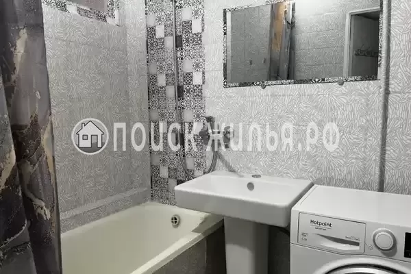 Частный сектор «Комната в двухкомнатной квартире в центре»