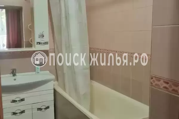 Частный сектор «Дом на 12 человек в центре, 10 мин от центр. пляжа» Частный сектор «Дом на 12 человек в центре, 10 мин от центр. пляжа»