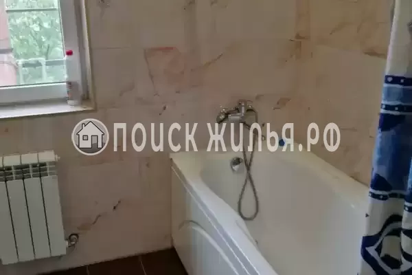 Частный сектор «Трехэтажный коттедж»