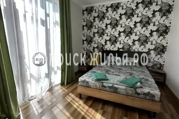 Апартаменты «Трехкомнатные апартаменты на Изумрудной» Апартаменты «Трехкомнатные апартаменты на Изумрудной»