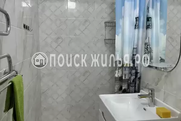 Апартаменты «Трехкомнатные апартаменты на Изумрудной» Апартаменты «Трехкомнатные апартаменты на Изумрудной»