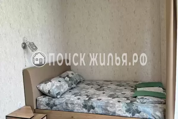 Апартаменты «Трехкомнатные апартаменты на Изумрудной» Апартаменты «Трехкомнатные апартаменты на Изумрудной»