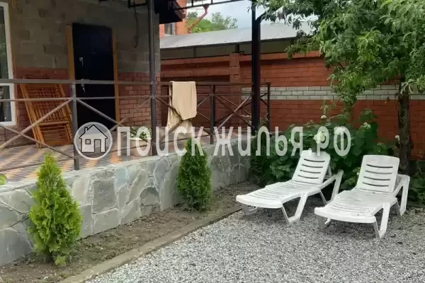 Частный сектор «Отдельный домик на 5−6 человек» Частный сектор «Отдельный домик на 5−6 человек»