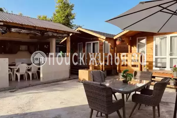 Частный сектор «Домик со всеми удобствами в центре»