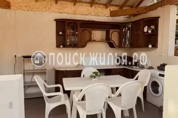 Частный сектор «Домик со всеми удобствами в центре»