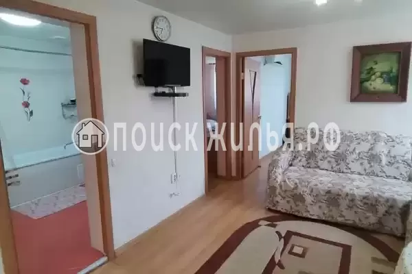 Частный сектор «Трёхкомнатная уютная кв-ра, район Зимнего театра»