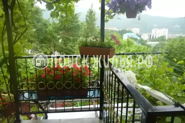 Частный сектор «Трехкомнатный коттедж на Партизанской»