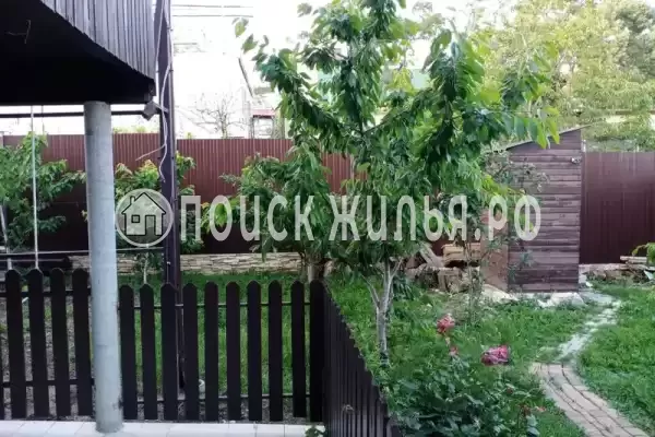 Частный сектор «Дом с бассейном в Голубой бухте»