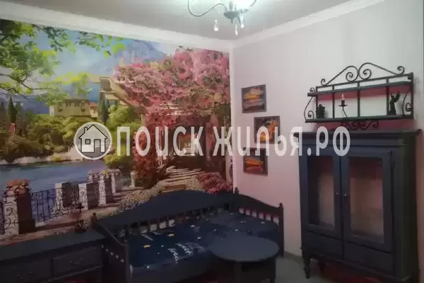 Частный сектор «Бревенчатый дом в лесу у моря»