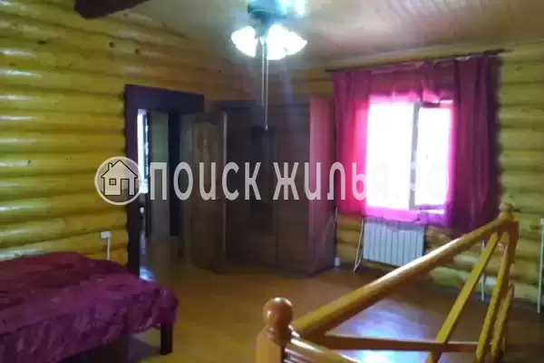 Частный сектор «Бревенчатый дом в лесу у моря»