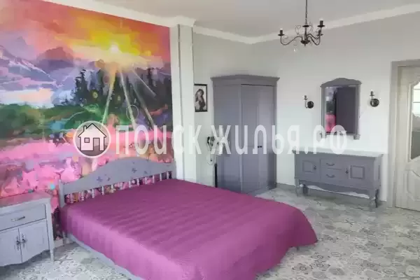 Частный сектор «Бревенчатый дом в лесу у моря»