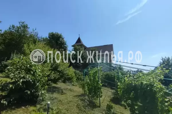 Частный сектор «Бревенчатый дом в лесу у моря»