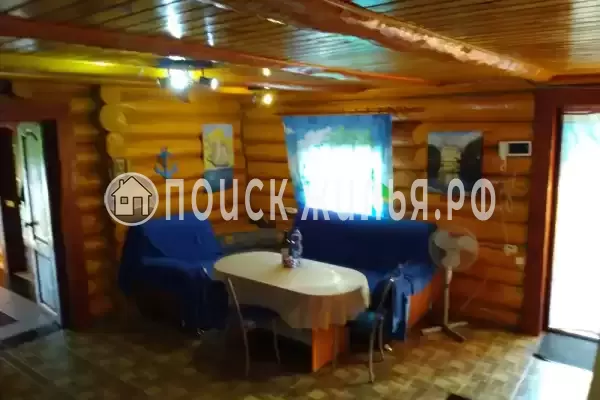 Частный сектор «Бревенчатый дом в лесу у моря»