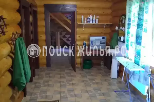 Частный сектор «Бревенчатый дом в лесу у моря»