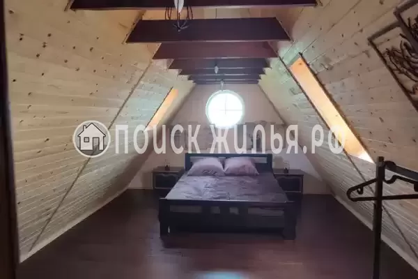 Частный сектор «Бревенчатый дом в лесу у моря»