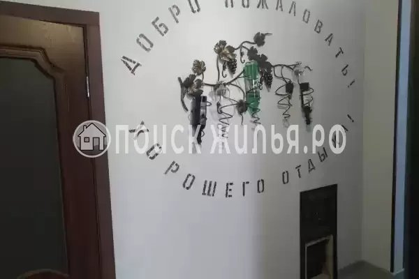 Частный сектор «Бревенчатый дом в лесу у моря»