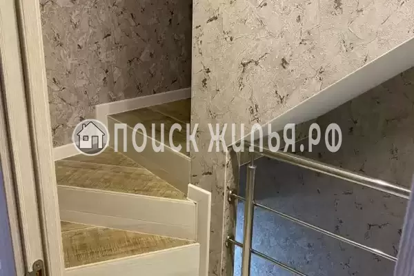 Частный сектор «Трёхэтажный таунхаус в 5 минутах от моря»