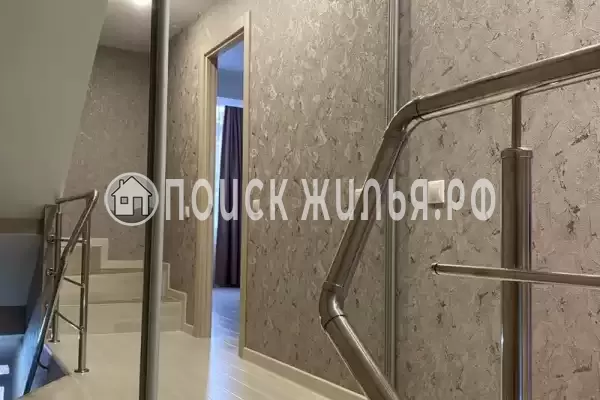 Частный сектор «Трёхэтажный таунхаус в 5 минутах от моря»