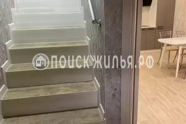 Частный сектор «Трёхэтажный таунхаус в 5 минутах от моря»