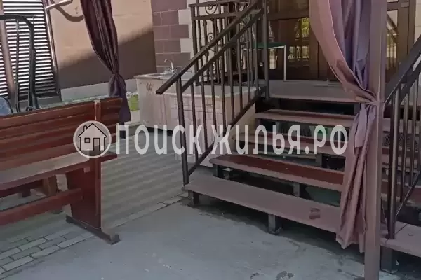 Частный сектор «Трёхэтажный таунхаус в 5 минутах от моря»