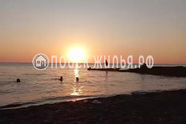 Частный сектор «Таунхаус в 5 минутах от моря»