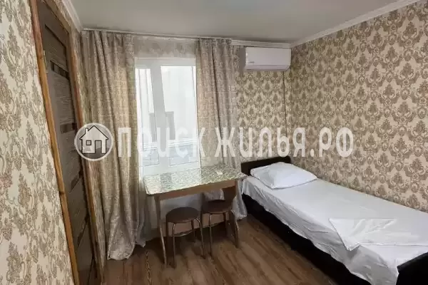 «В 50 метрах от моря»