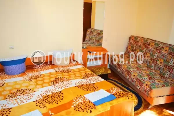 «На набережной»