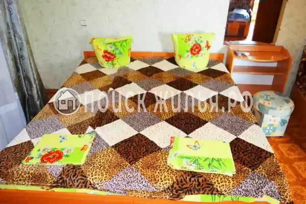 «На набережной»