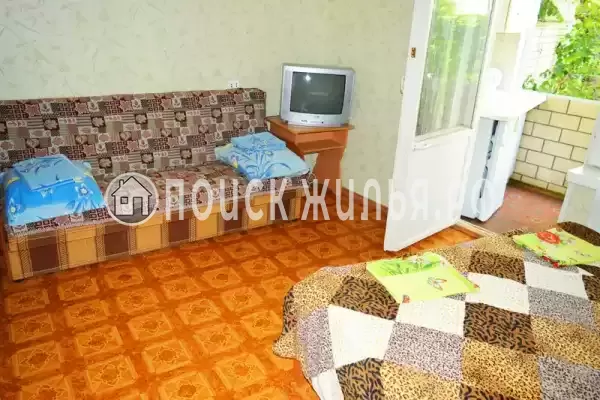 «На набережной»