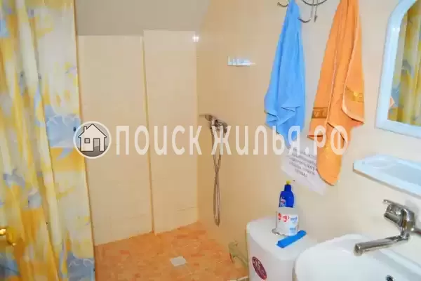 «На набережной»