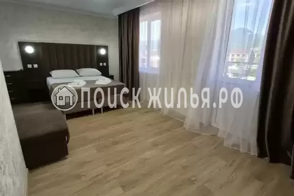 Гостиница «Лакис»