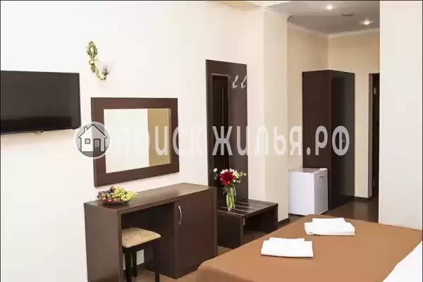 Отель «Лазурное окно»