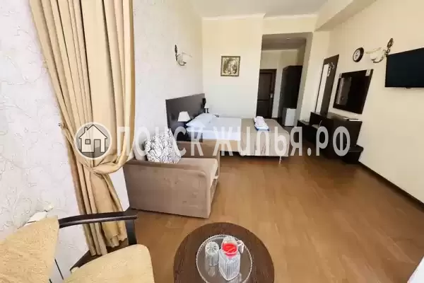 Отель «Лазурное окно»