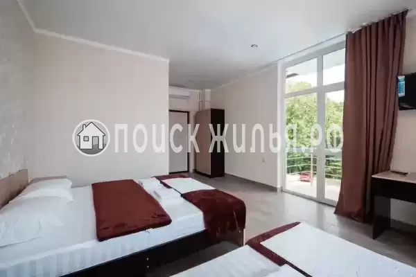 «Изумрудные холмы»