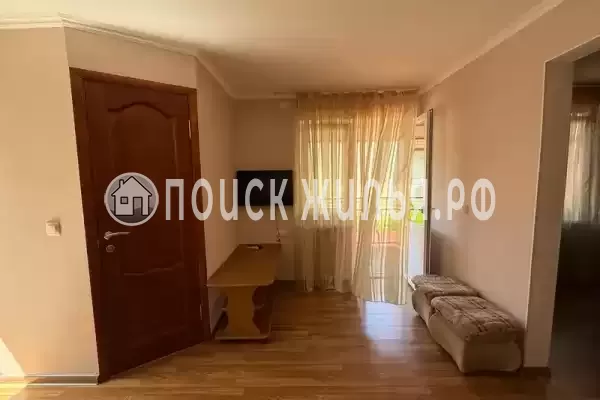 «На Ломоносова»