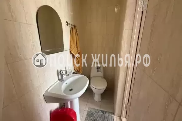 «На Ломоносова»