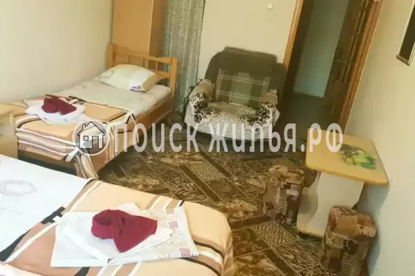 «У водопада»