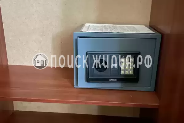 «Эллинг Бриз» «Эллинг Бриз»