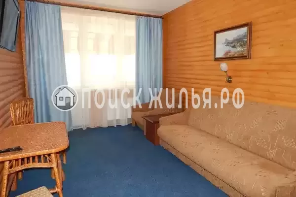 «Консульский дворик»